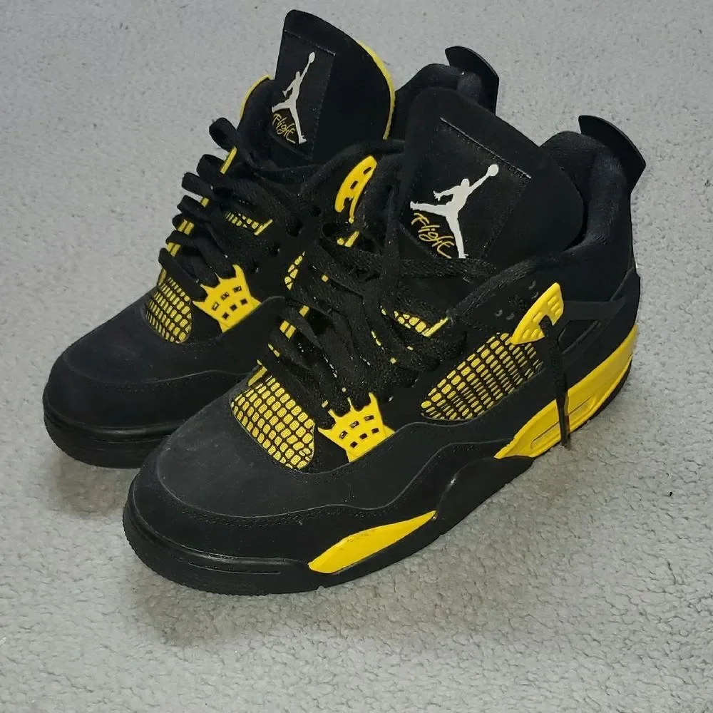 Jordan Air 4 Retro Black and Tour Yellow Mens Size 8.5 Womens 10